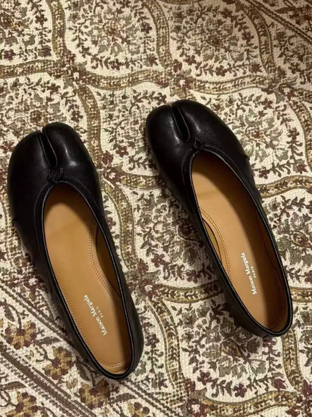 Maison Margiela Black Leather Tabi Split‑Toe Flats